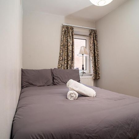 3 Bedroom Central Apartment In Belfast City Centre Exterior foto