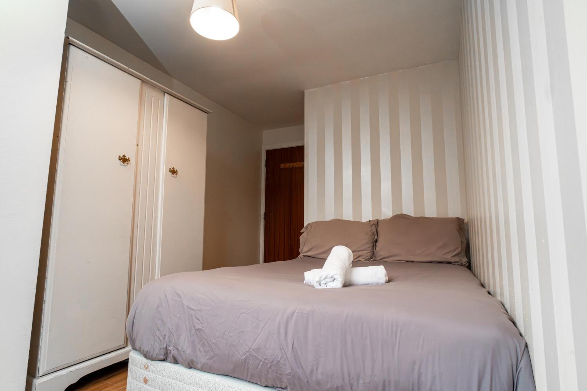 3 Bedroom Central Apartment In Belfast City Centre Exterior foto